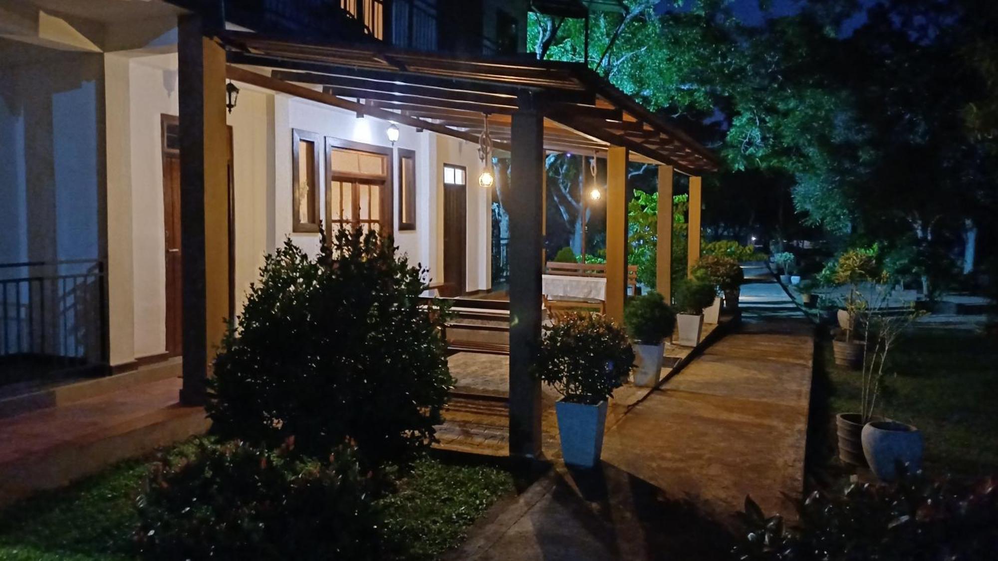 Forest Edge Villa Анурадхапура Экстерьер фото